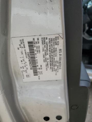 1FAHP37N09W231708 - 2009 FORD FOCUS SEL SILVER photo 12