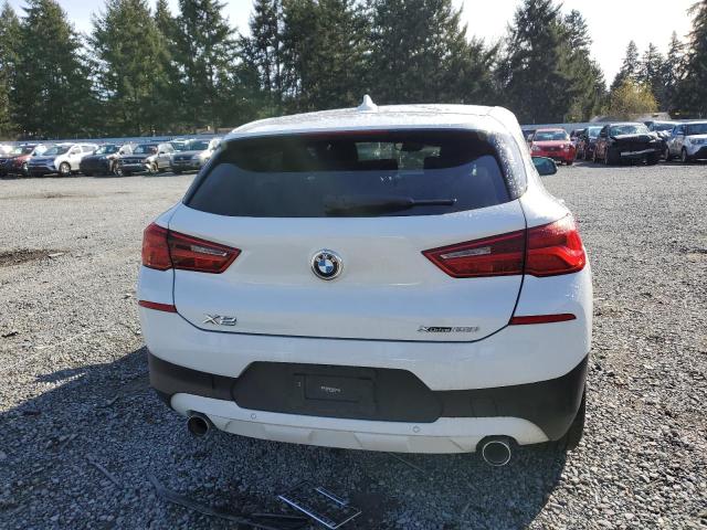 WBXYJ1C01L5R20876 - 2020 BMW X2 XDRIVE28I WHITE photo 6