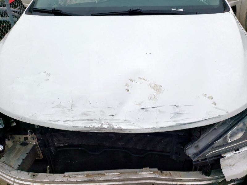 2C4RC1EG9HR743848 - 2017 CHRYSLER PACIFICA TOURING L PLUS WHITE photo 12