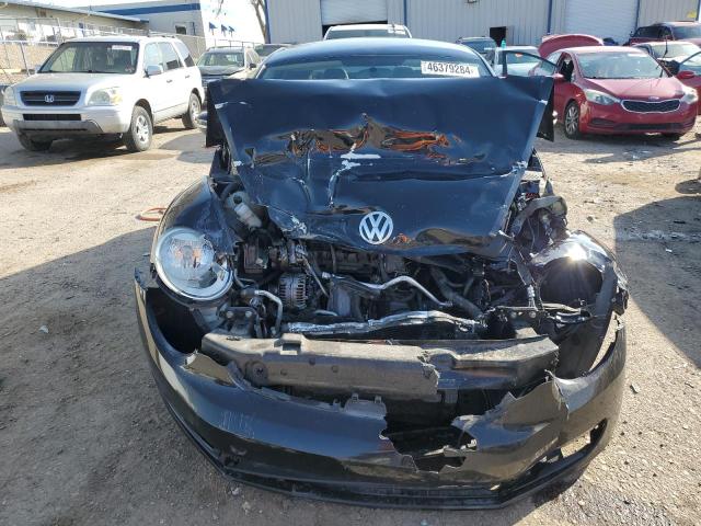 3VWHX7AT5DM682129 - 2013 VOLKSWAGEN BEETLE BLACK photo 5