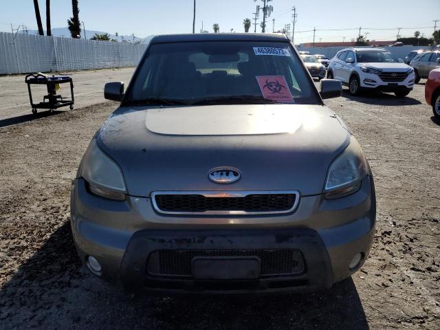 KNDJT2A20A7032916 - 2010 KIA SOUL + GRAY photo 5