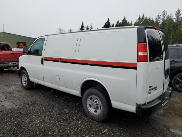 1GCWGFBA2B1150770 - 2011 CHEVROLET EXPRESS G2 WHITE photo 2