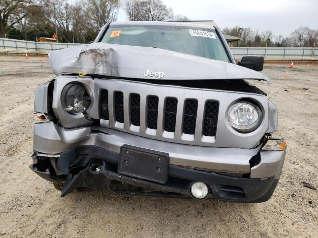 1C4NJRFB6GD523297 - 2016 JEEP PATRIOT LATITUDE SILVER photo 5