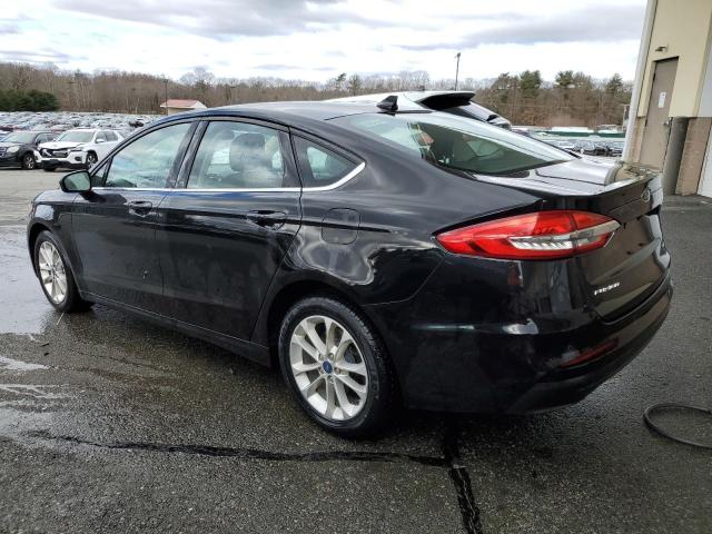 3FA6P0H71KR152112 - 2019 FORD FUSION SE BLACK photo 2