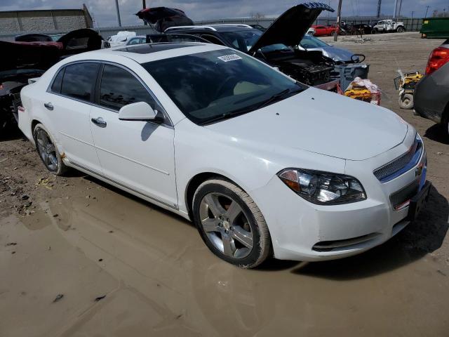 1G1ZH57BX9F257030 - 2009 CHEVROLET MALIBU 1LT WHITE photo 4