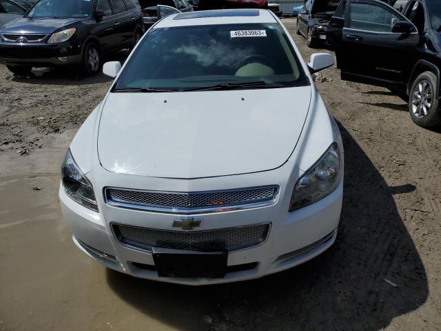 1G1ZH57BX9F257030 - 2009 CHEVROLET MALIBU 1LT WHITE photo 5