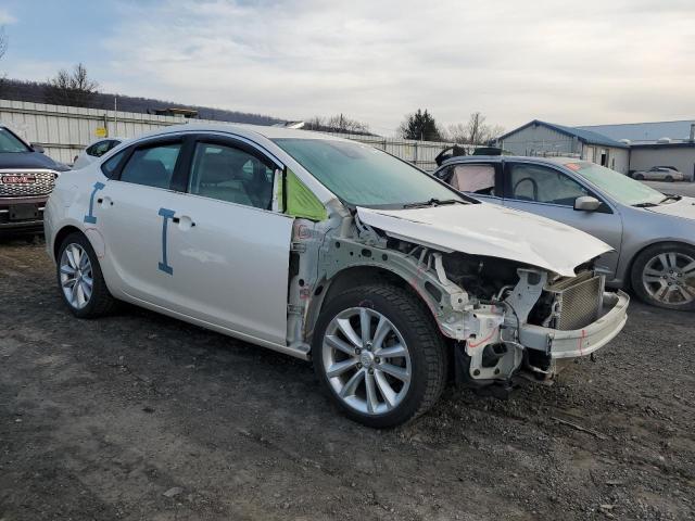 1G4PR5SK3E4132911 - 2014 BUICK VERANO CONVENIENCE WHITE photo 4