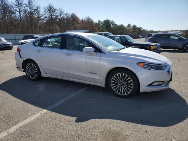 3FA6P0RU4HR388637 - 2017 FORD FUSION TITANIUM HEV WHITE photo 4