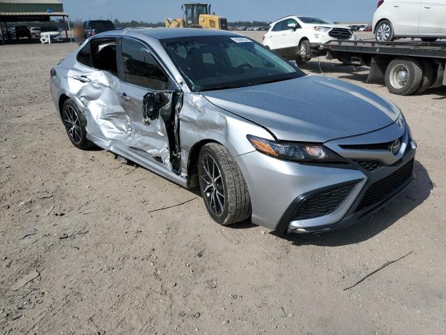 4T1T11AK1NU039059 - 2022 TOYOTA CAMRY SE SILVER photo 4