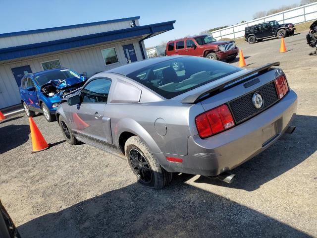 1ZVFT80N665163949 - 2006 FORD MUSTANG GRAY photo 2