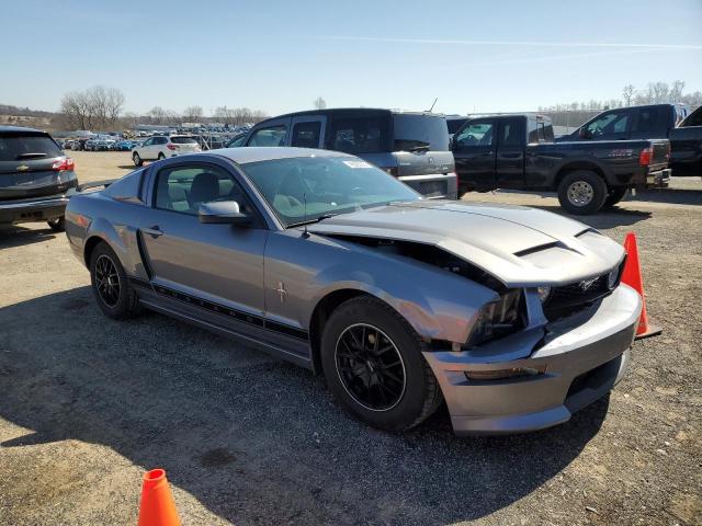1ZVFT80N665163949 - 2006 FORD MUSTANG GRAY photo 4