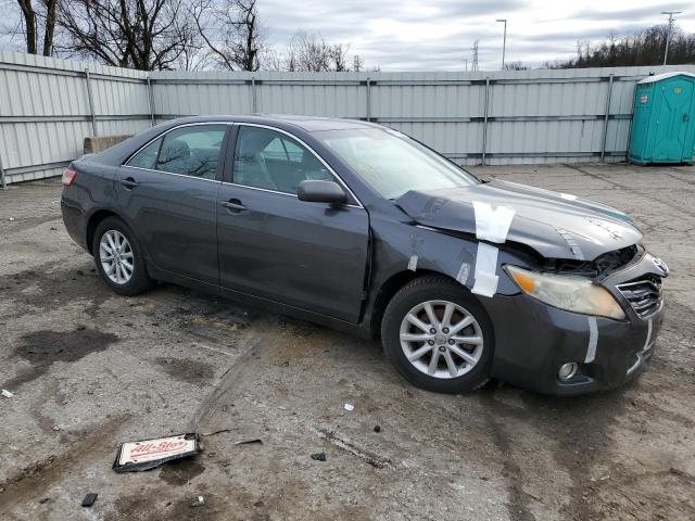 4T1BK3EK3BU617429 - 2011 TOYOTA CAMRY SE GRAY photo 4