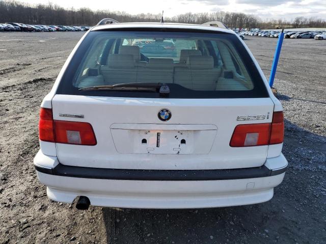 WBADP6346YBV63811 - 2000 BMW 528 IT AUTOMATIC WHITE photo 6