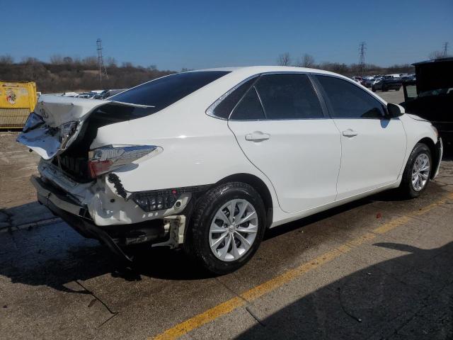 4T4BF1FKXFR476670 - 2015 TOYOTA CAMRY LE WHITE photo 3