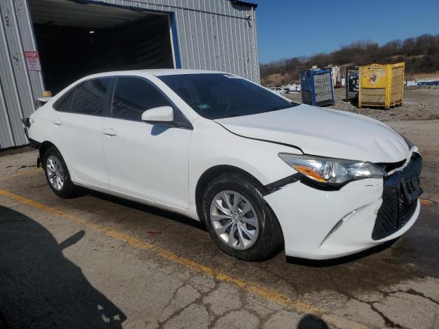 4T4BF1FKXFR476670 - 2015 TOYOTA CAMRY LE WHITE photo 4