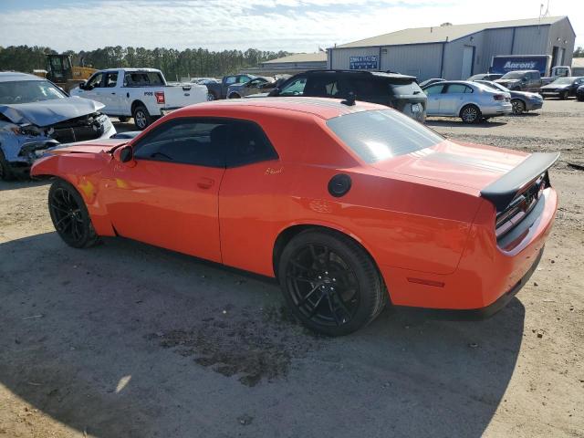 2C3CDZFJ3MH521130 - 2021 DODGE CHALLENGER R/T SCAT PACK ORANGE photo 2