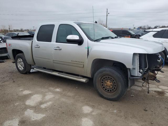 3GCPKSE75DG372784 - 2013 CHEVROLET SILVERADO K1500 LT SILVER photo 4