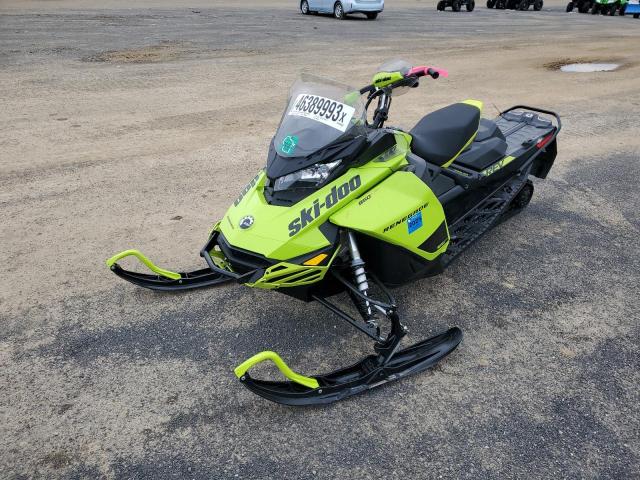 2BPSUFLA8LV000432 - 2020 SKI DOO RENEGADE GREEN photo 2