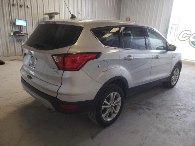 1FMCU0GD6KUB64421 - 2019 FORD ESCAPE SE SILVER photo 3