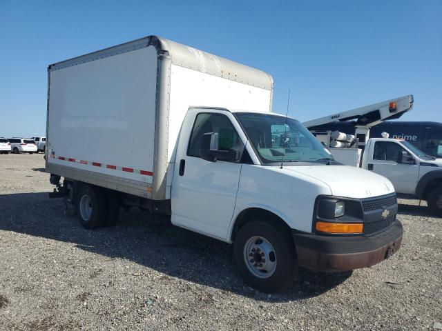 1GB3G2CG1C1159786 - 2012 CHEVROLET EXPRESS G3 WHITE photo 4