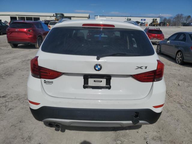 WBAVM1C5XFV315419 - 2015 BMW X1 SDRIVE28I WHITE photo 6