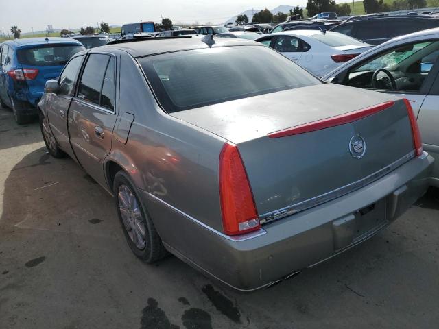 1G6KH5E68BU135589 - 2011 CADILLAC DTS PREMIUM COLLECTION TAN photo 2