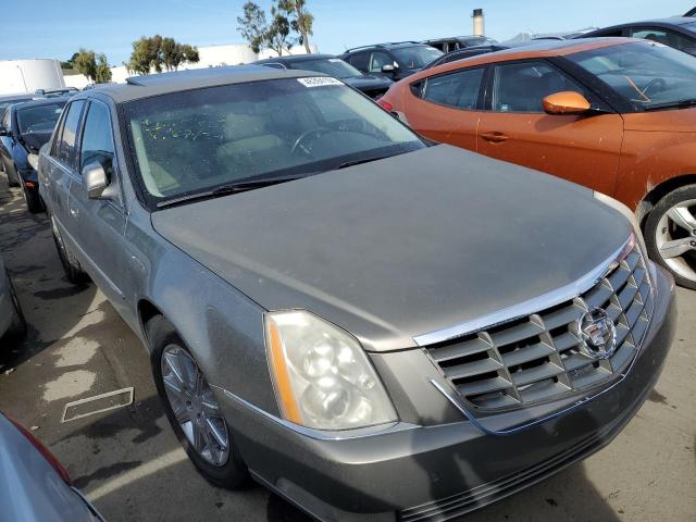 1G6KH5E68BU135589 - 2011 CADILLAC DTS PREMIUM COLLECTION TAN photo 4