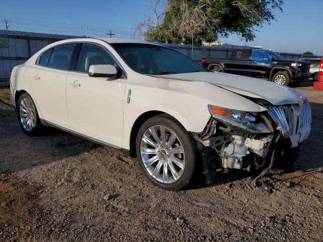 1LNHL9DR5AG616398 - 2010 LINCOLN MKS WHITE photo 4