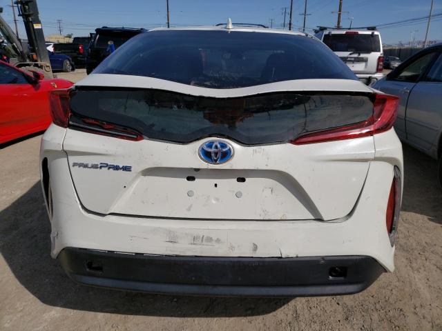 JTDKARFP1K3112953 - 2019 TOYOTA PRIUS PRIM WHITE photo 6