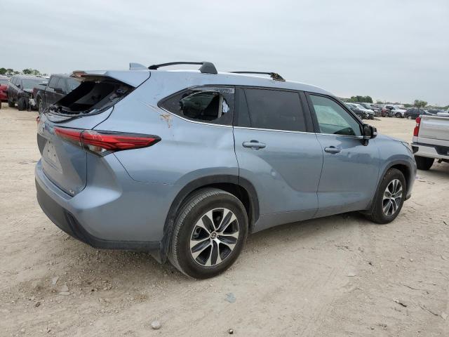 5TDGZRAH4MS088972 - 2021 TOYOTA HIGHLANDER XLE BLUE photo 3