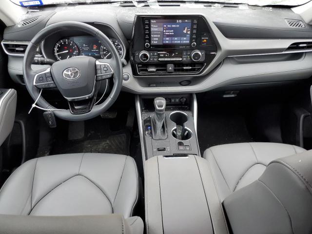 5TDGZRAH4MS088972 - 2021 TOYOTA HIGHLANDER XLE BLUE photo 8