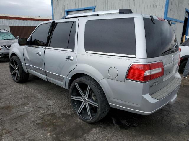 5LMJJ2H52DEL05594 - 2013 LINCOLN NAVIGATOR 银色 照片 2