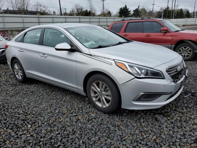 5NPE24AF0GH339901 - 2016 HYUNDAI SONATA SE SILVER photo 4