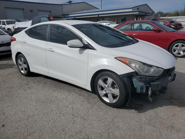 5NPDH4AE2DH318075 - 2013 HYUNDAI ELANTRA GLS WHITE photo 4