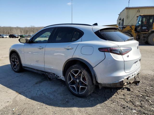 ZASPAKBN0L7C94339 - 2020 ALFA ROMEO STELVIO TI WHITE photo 2