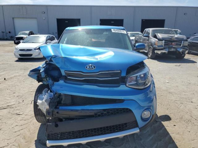 KNDJP3A56J7586840 - 2018 KIA SOUL + BLUE photo 5