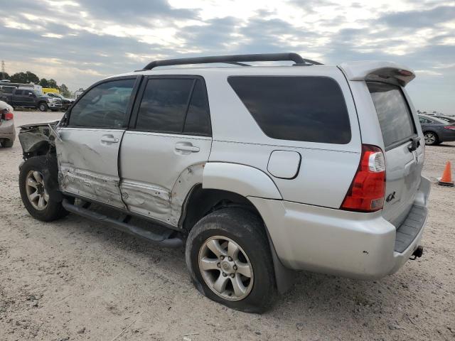 JTEZU14R868044022 - 2006 TOYOTA 4RUNNER SR5 SILVER photo 2