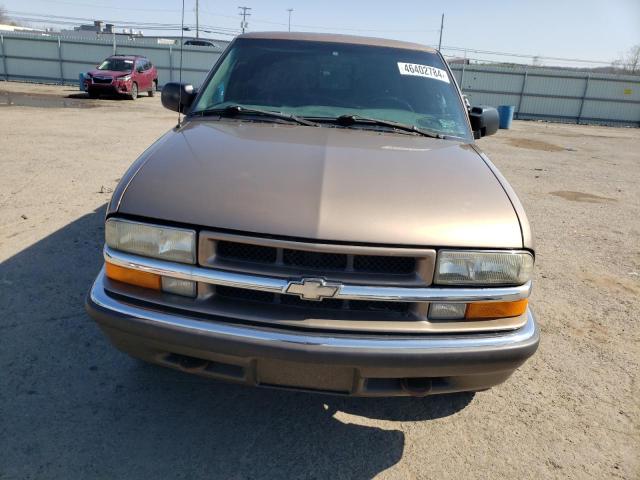 1GCDT13W62K134811 - 2002 CHEVROLET S TRUCK S10 TAN photo 5