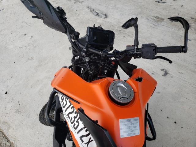 MD2JGJ407MC224574 - 2021 KTM 390 ADVENTURE TWO TONE photo 9