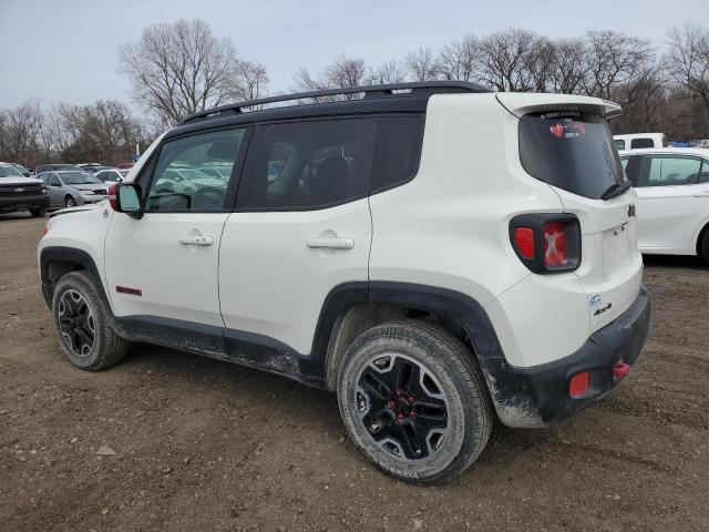 ZACCJBCTXFPC07512 - 2015 JEEP RENEGADE TRAILHAWK WHITE photo 2