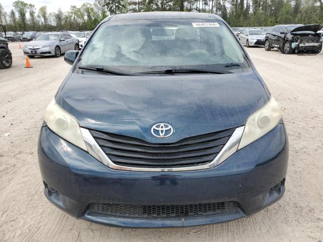 5TDKK3DC3BS095064 - 2011 TOYOTA SIENNA LE BLUE photo 5