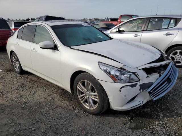 JN1CV6AP3DM305426 - 2013 INFINITI G37 BASE WHITE photo 4