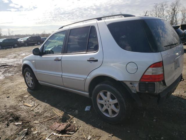 4JGAB72EX1A225985 - 2001 MERCEDES-BENZ ML 430 SILVER photo 2