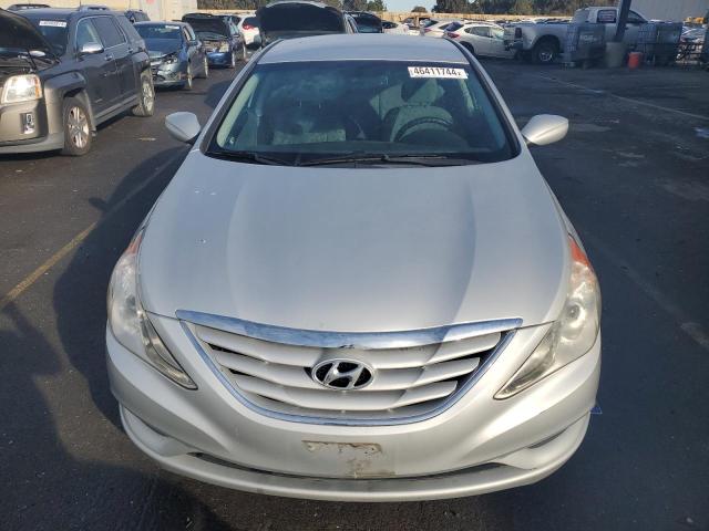 5NPEB4AC6DH702395 - 2013 HYUNDAI SONATA GLS SILVER photo 5