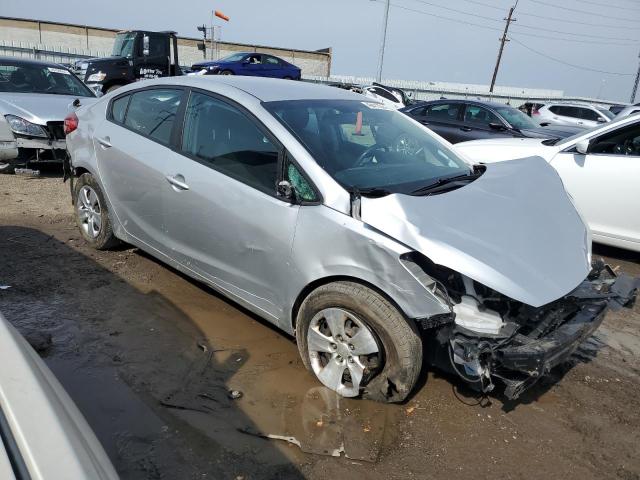 3KPFK4A70HE039892 - 2017 KIA FORTE LX SILVER photo 4