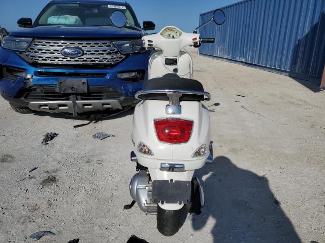 ZAPM688F5D5003233 - 2013 VESPA LX 150IE WHITE photo 4