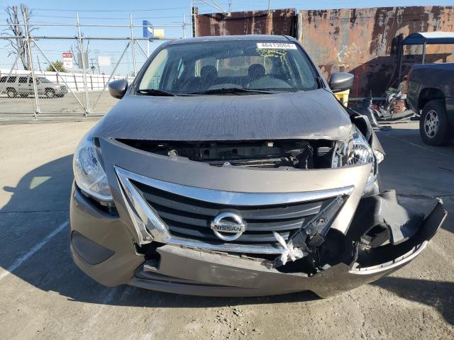 3N1CN7AP6FL828765 - 2015 NISSAN VERSA S GRAY photo 5