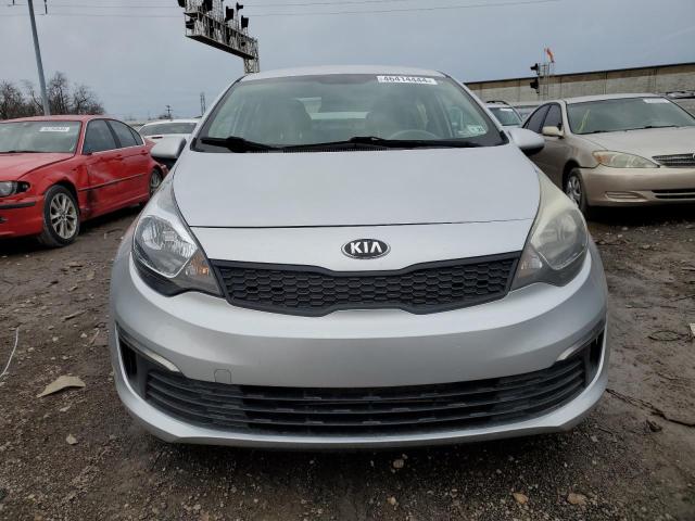 KNADM4A3XG6553863 - 2016 KIA RIO LX SILVER photo 5