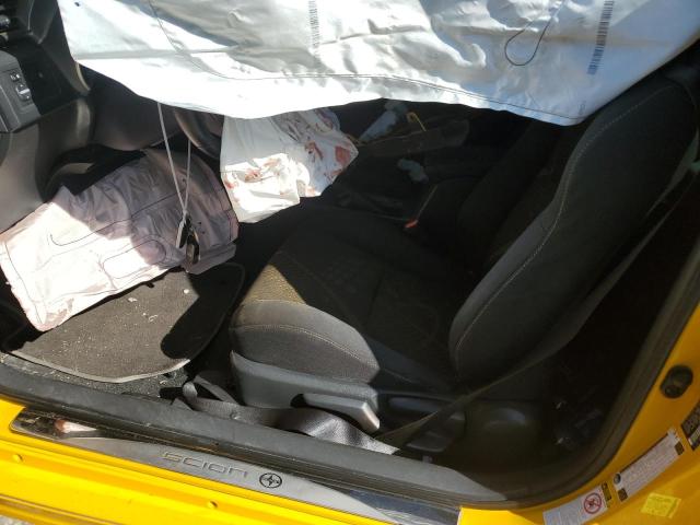 JTKJF5C78C3027029 - 2012 TOYOTA SCION TC 黄色 照片 7