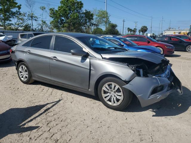 5NPEB4AC8DH606056 - 2013 HYUNDAI SONATA GLS GRAY photo 4